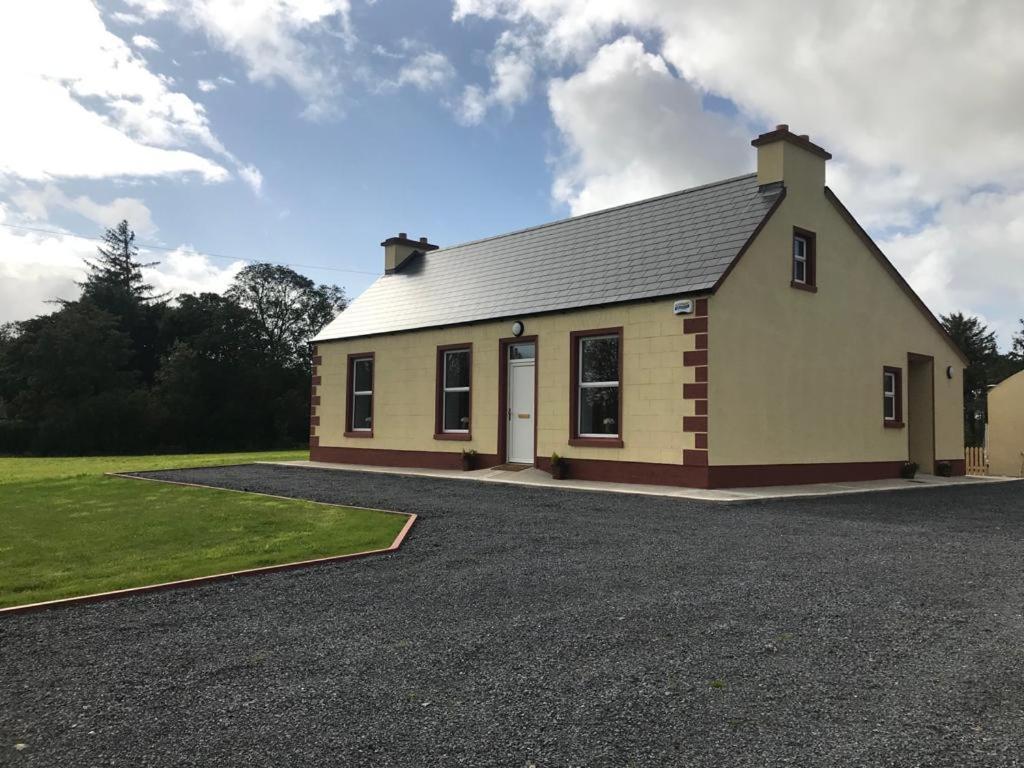 Joes Cottage Droíchead an Chláir Exterior foto